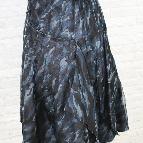 BCBGMAXAZRIA Dress Abstract Silk Prom Homecoming Cocktail Party Blue Grey  6 - Picture 4 of 13